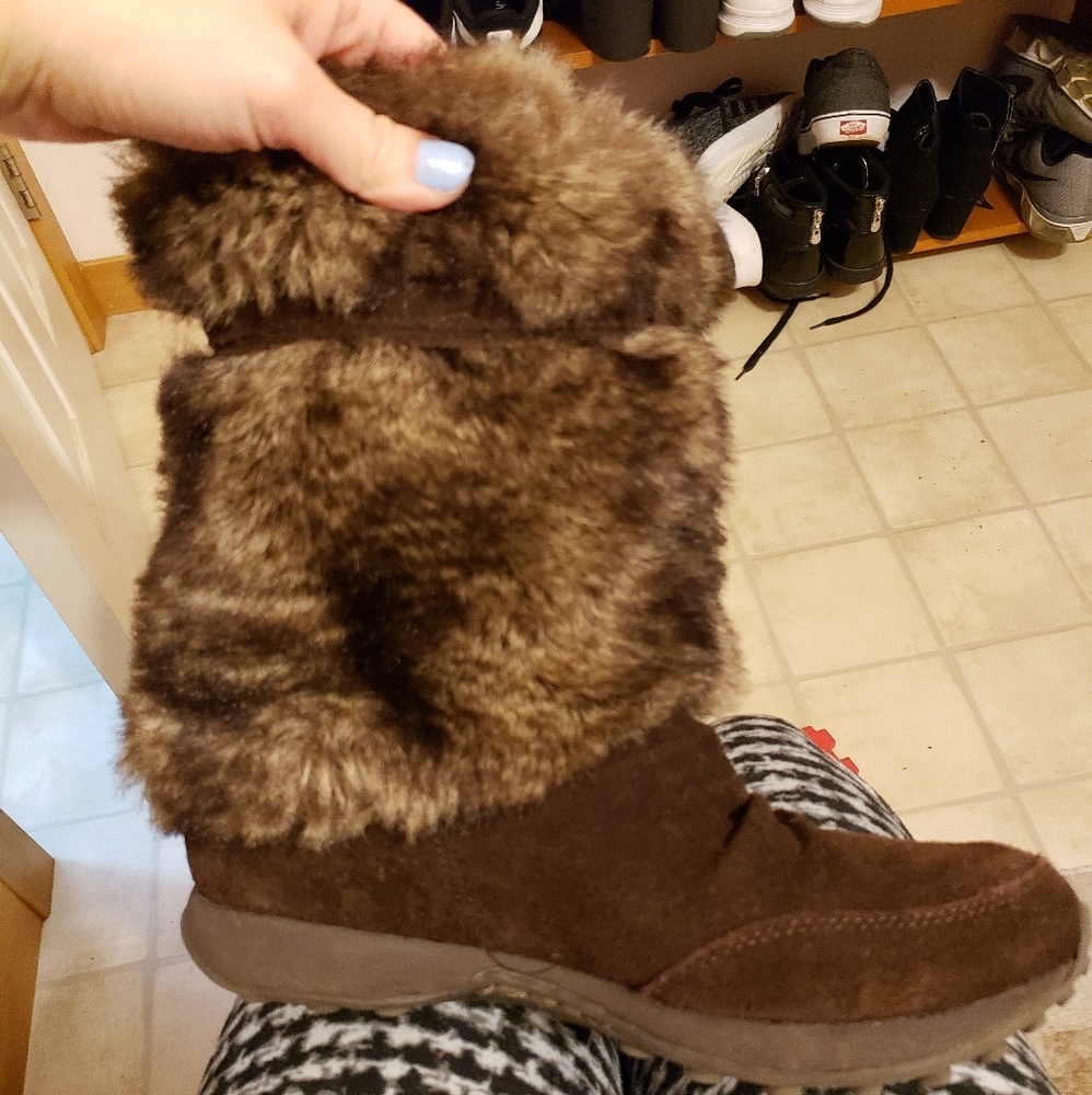 Boots - Picture 2 of 4